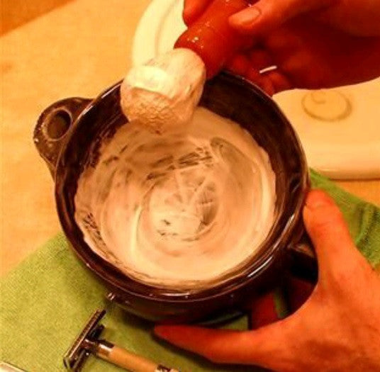 Kako koristiti sapun za brijanje - konačan vodič